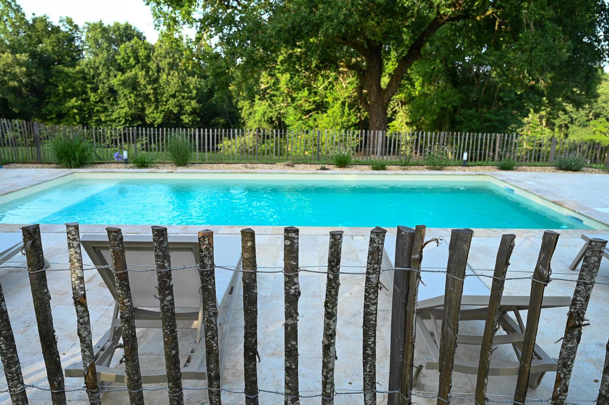 Gite Les Mareillauds - Piscine Salon Екстериор снимка